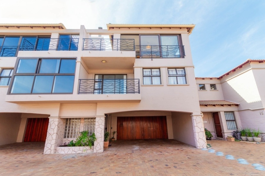 3 Bedroom Property for Sale in Big Bay Western Cape